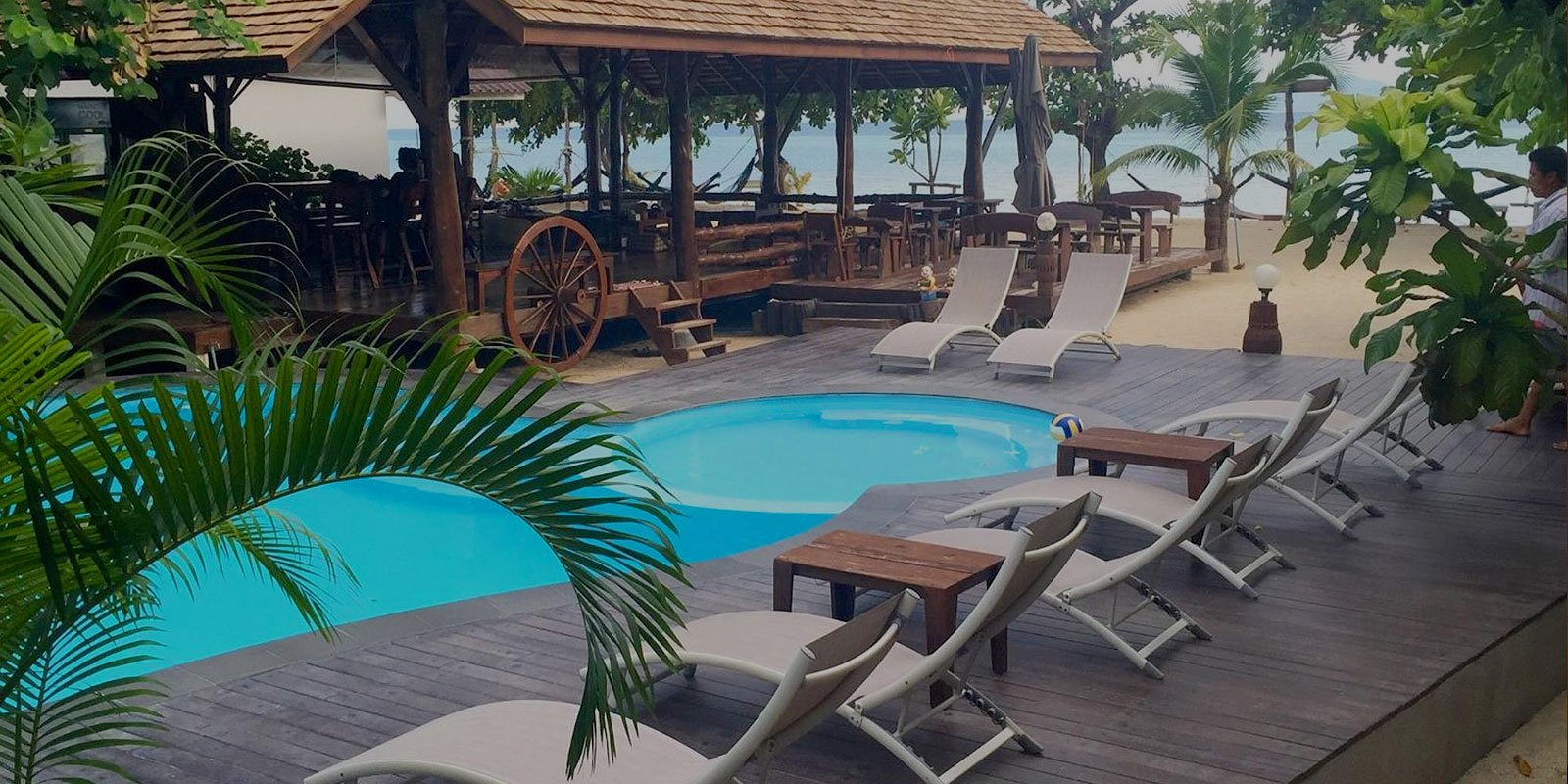 99 The Gallery Hotel